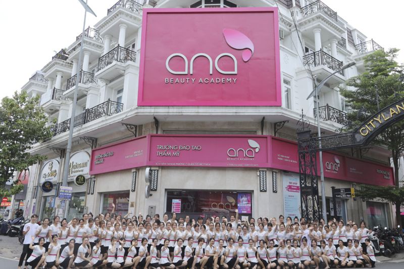 Học phun xăm cấp tốc tại Ana Beauty Academy