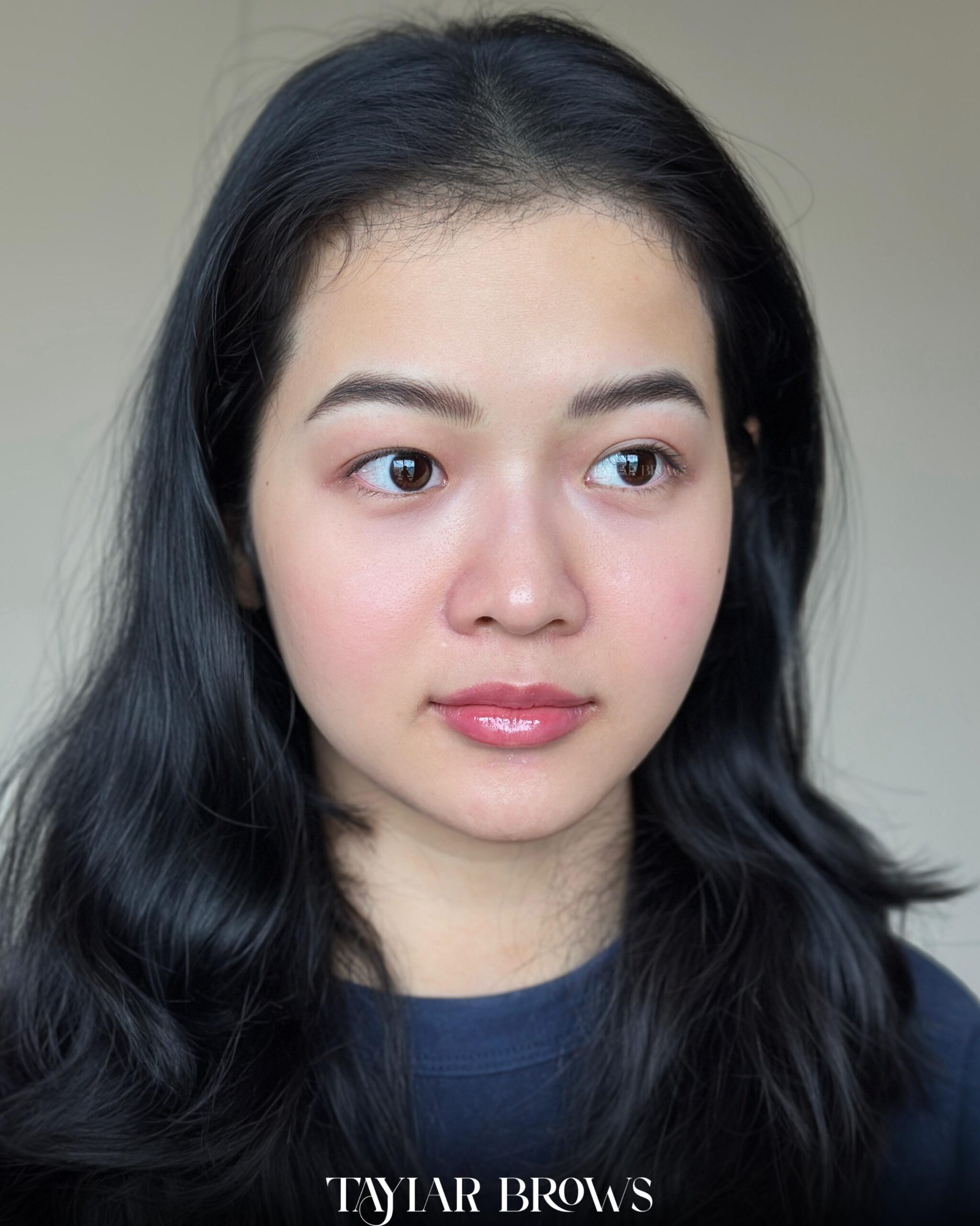 Kỹ thuật điêu khắc chân mày 9D mang lại vẻ đẹp tự nhiên, siêu thực